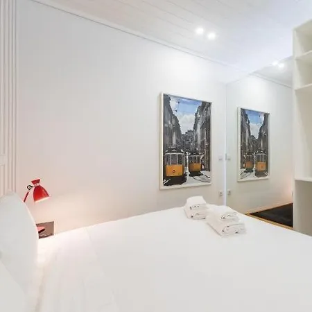 Bright In The Heart Of By Great&cosy * Oporto